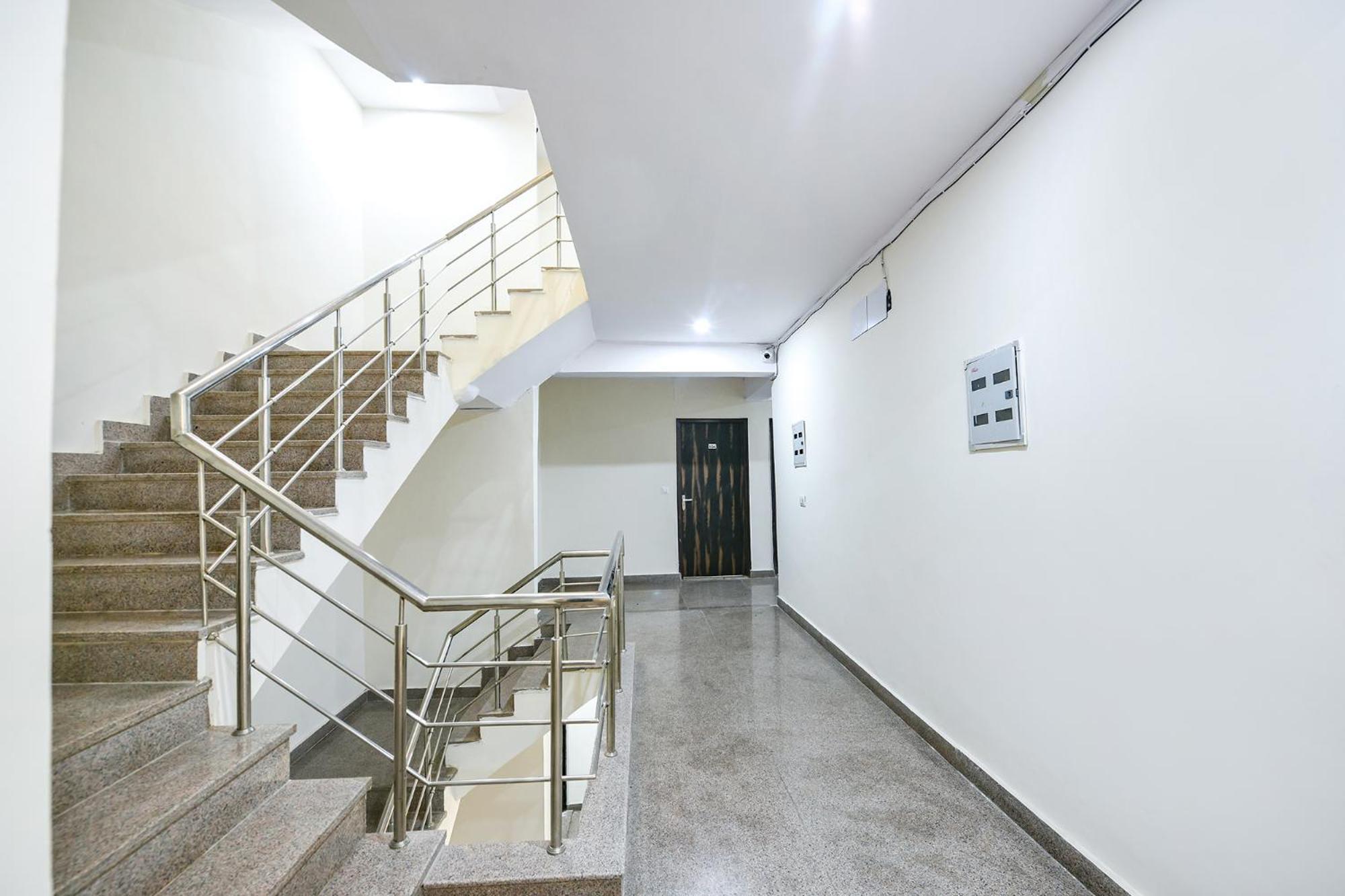 Fabhotel The Yashobhumi Near Yashobhoomi Convention Centre เดลี ภายนอก รูปภาพ